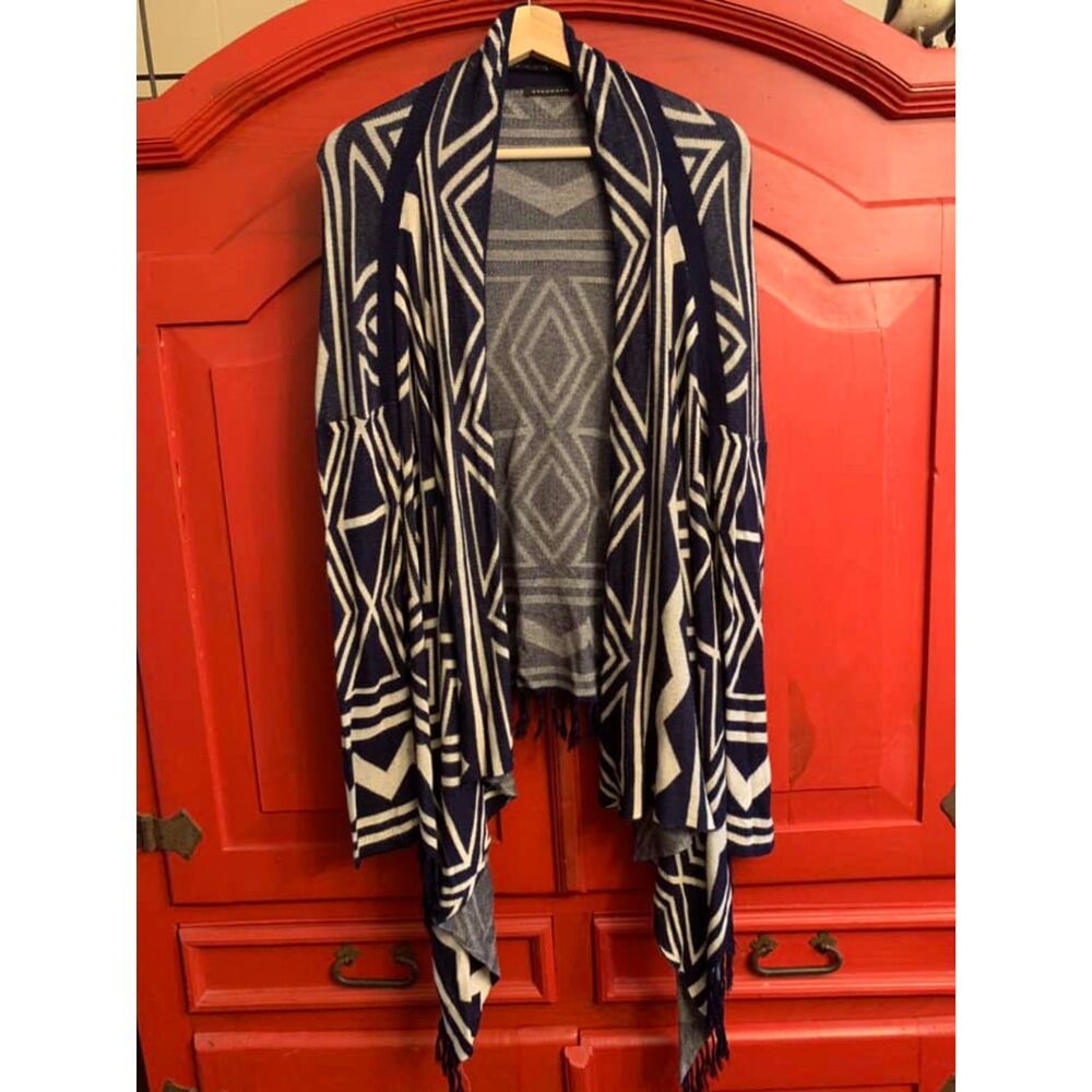 Staccato M/L Navy and Tan High Low Lightweight Spring Cardigan Sweater SHARP EUC